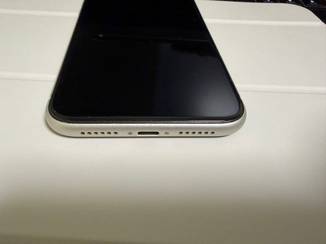 iPhone11 ホワイト128Gb SIMフリー