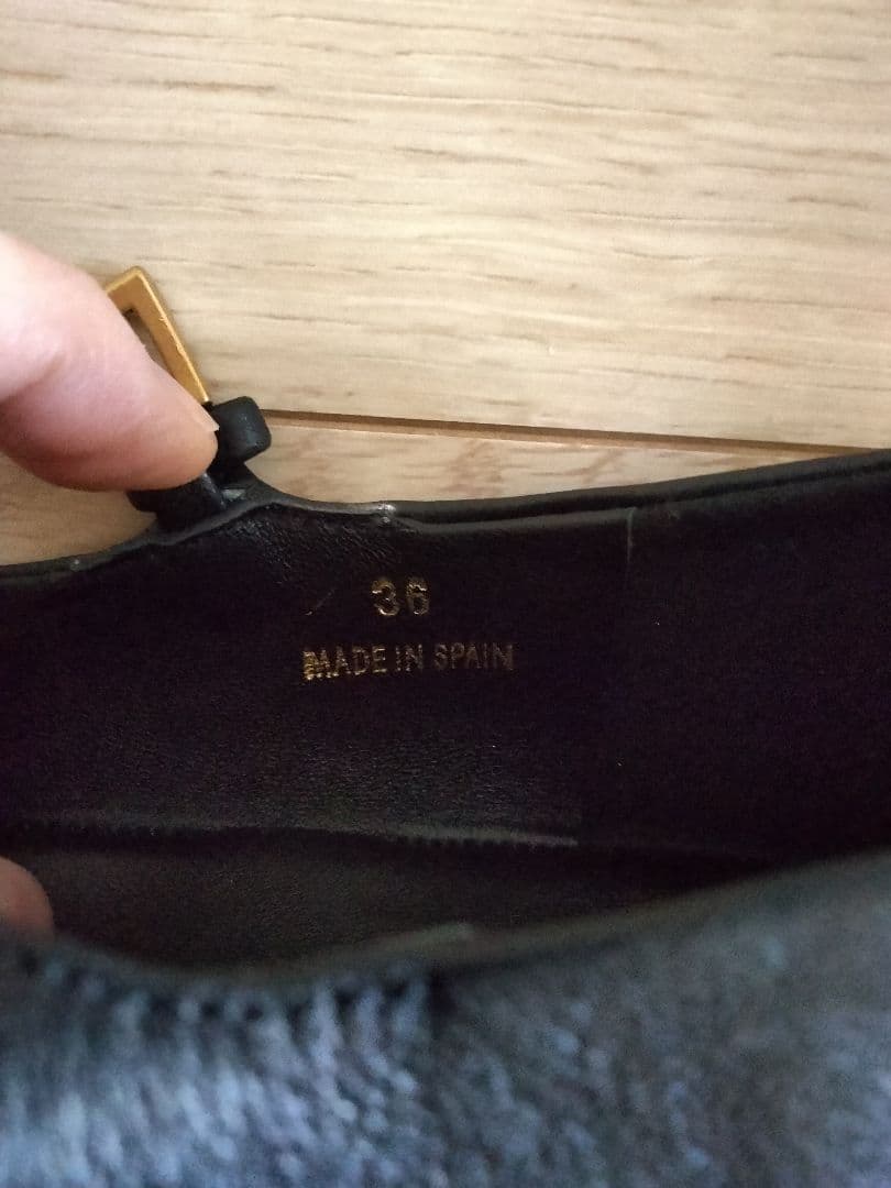 【新品】PRADA 2024コレクション フラットシューズ