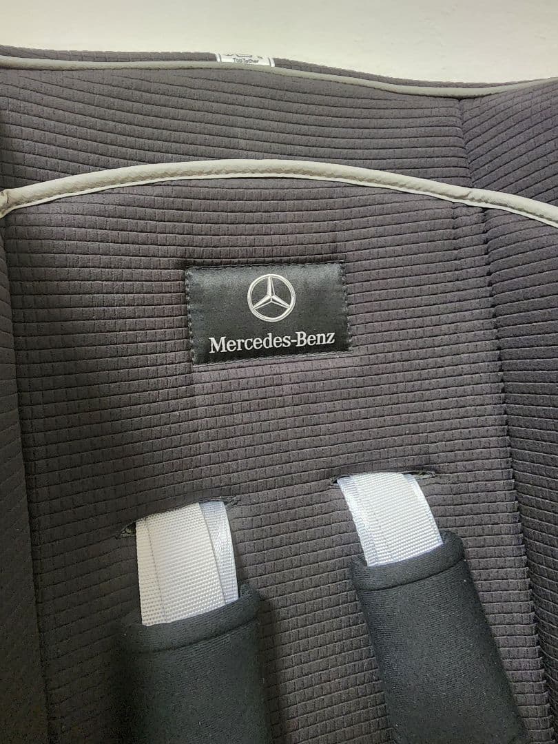 メルセデス・ベンツ純正　 チャイルドシート クリーニング済み