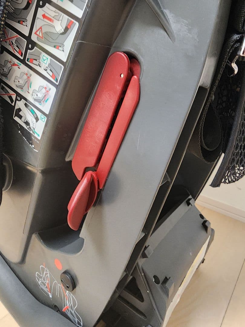 メルセデス・ベンツ純正　 チャイルドシート クリーニング済み