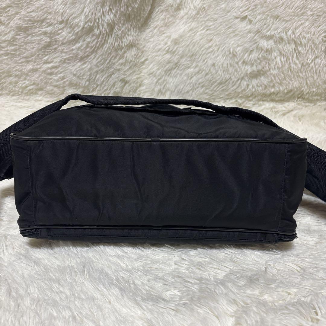 プラダ　PRADA ビジネスバッグ　2way ショルダーバッグ　トートバッグ