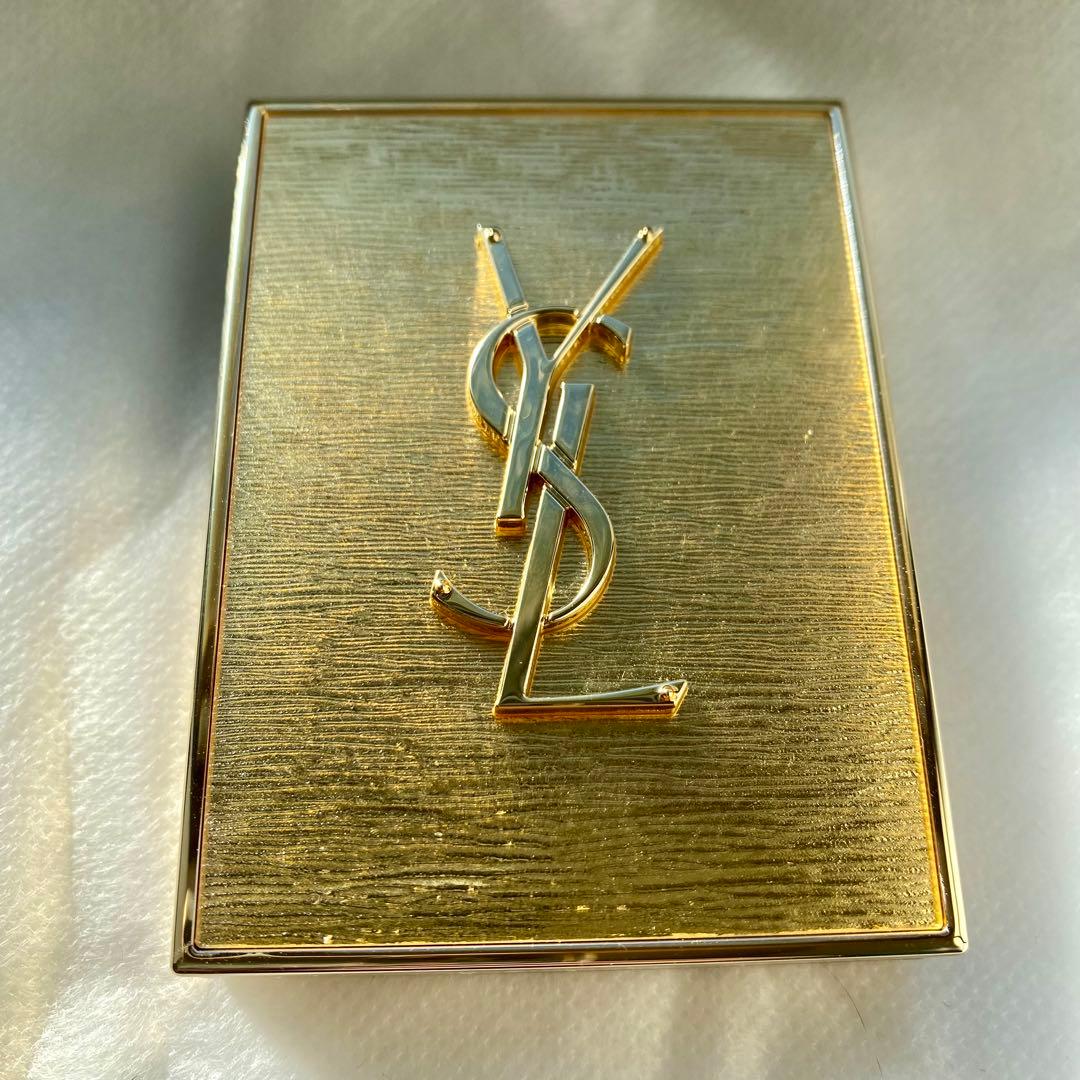 【2025ホリデー限定】クチュールミニクラッチ　025