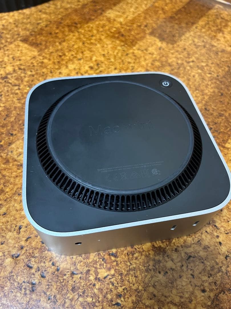 Apple Mac mini M4 Pro 24GBメモリ/512GBストレージ