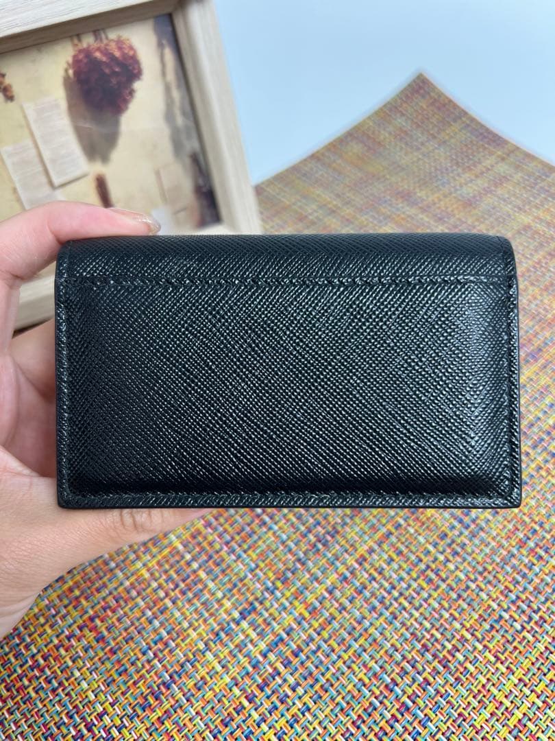 ✨極美品✨PRADA プラダ　サフィアーノレザー　カードケース　名刺入れ　黒