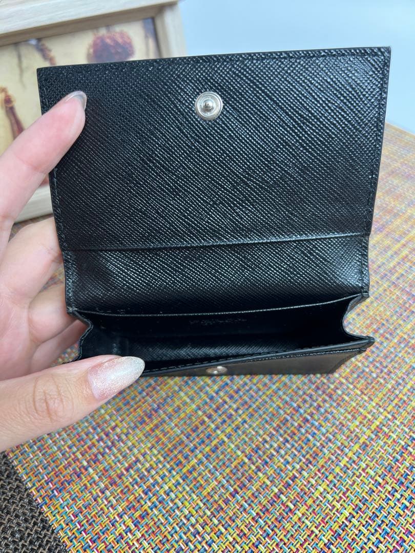✨極美品✨PRADA プラダ　サフィアーノレザー　カードケース　名刺入れ　黒