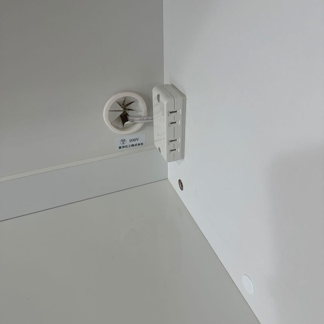 食器棚　160 泉洋化工　ホワイト　鏡面加工