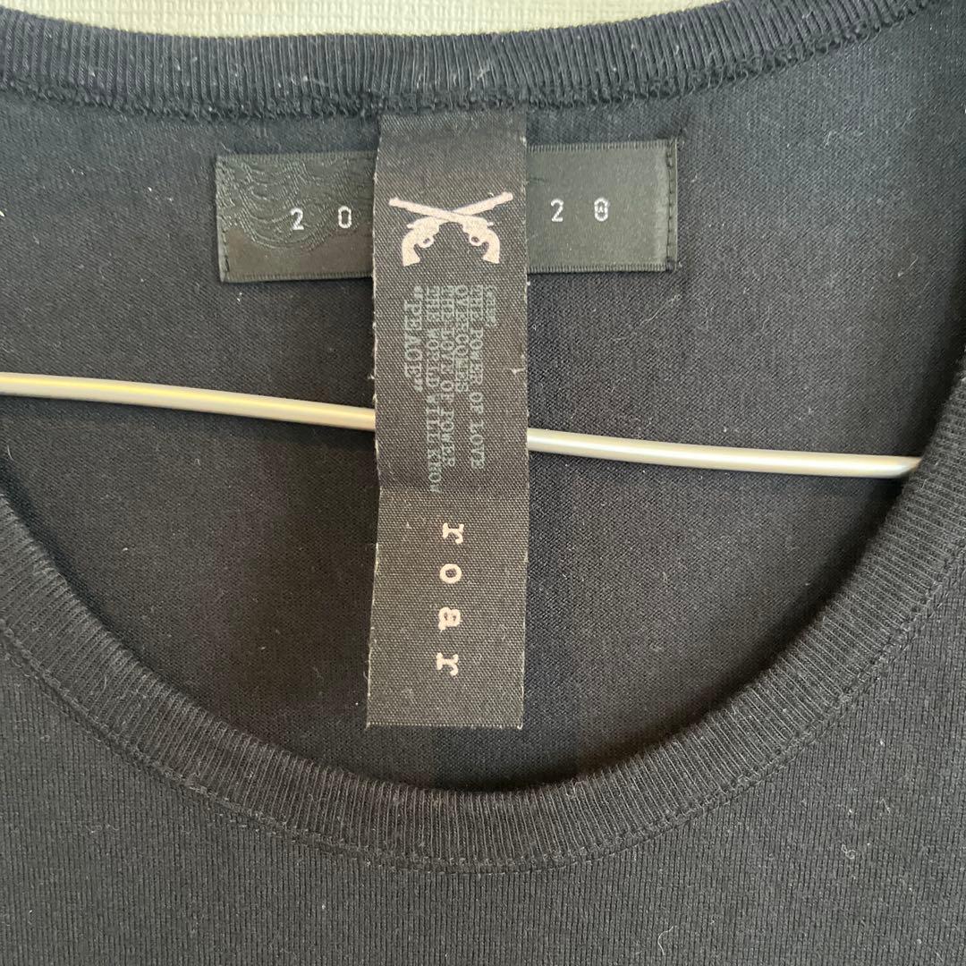 Serina　roar キャラクターグラフィック 半袖Tシャツ 黒