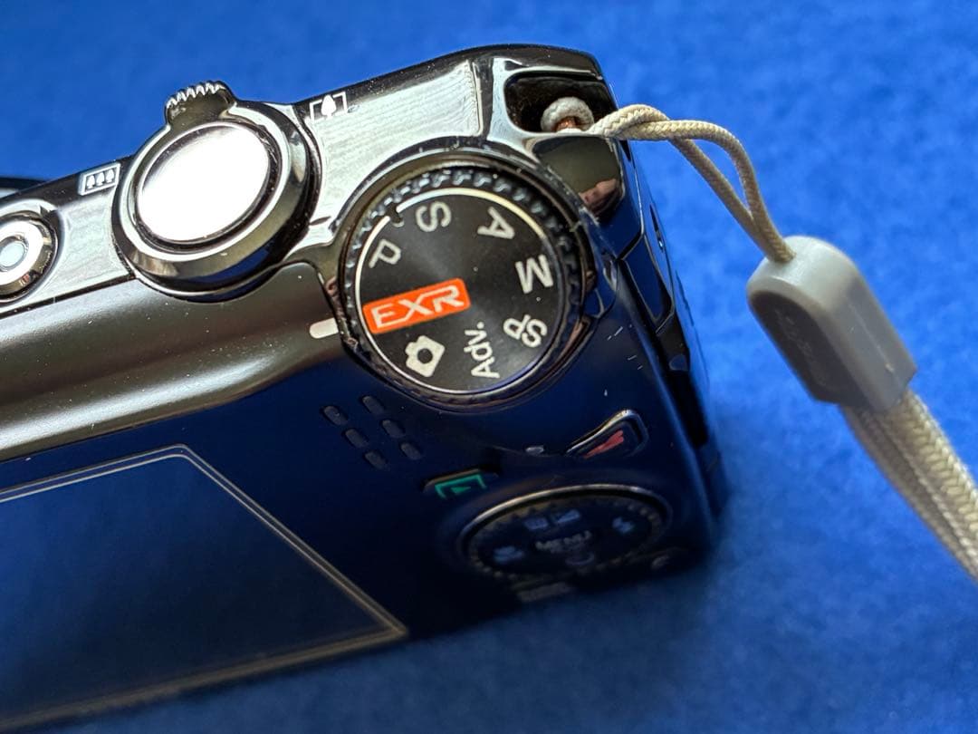 【美品・付属品完備】FUJIFILM FinePix F300EXR ブラック