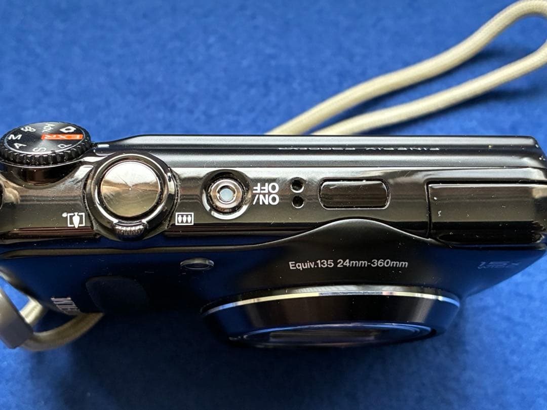 【美品・付属品完備】FUJIFILM FinePix F300EXR ブラック