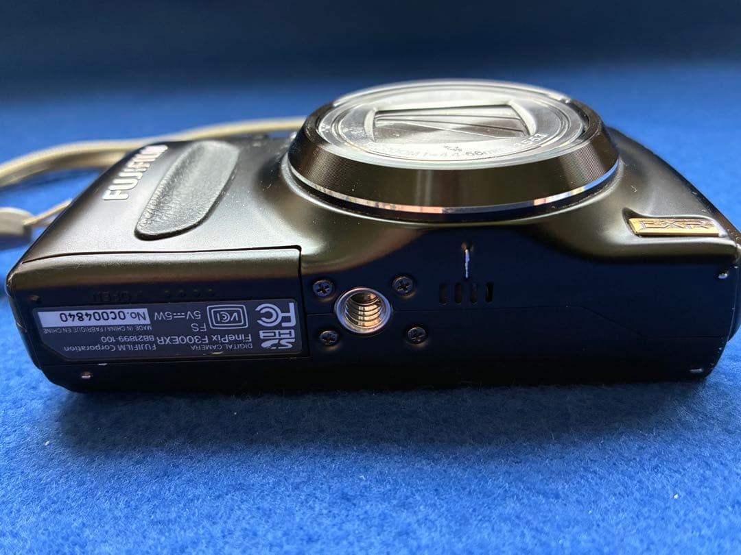 【美品・付属品完備】FUJIFILM FinePix F300EXR ブラック