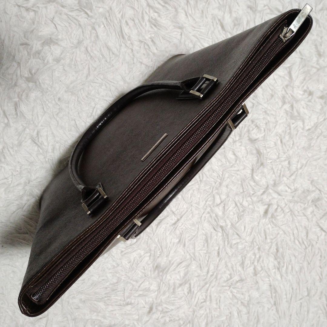 【美品】バーバリー トートバッグ A4収納可 サフィアーノレザー 自立