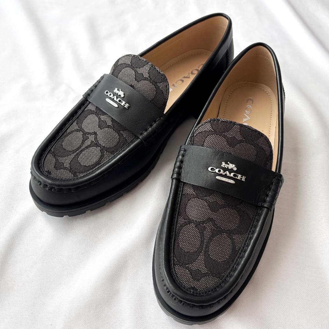 未使用 COACH コーチ シグネチャー ローファー お洒落 ブラック 23cm