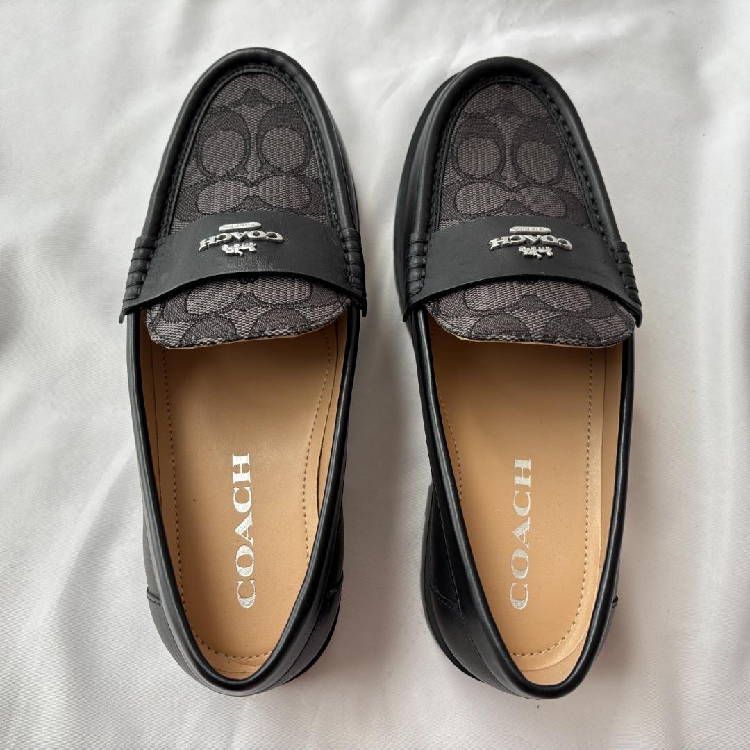 未使用 COACH コーチ シグネチャー ローファー お洒落 ブラック 23cm