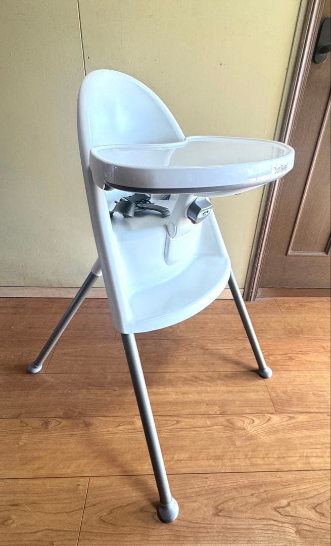 廃盤品　ベビービョルン ハイチェア (ハーネス付) ホワイト/グレー 希少色
