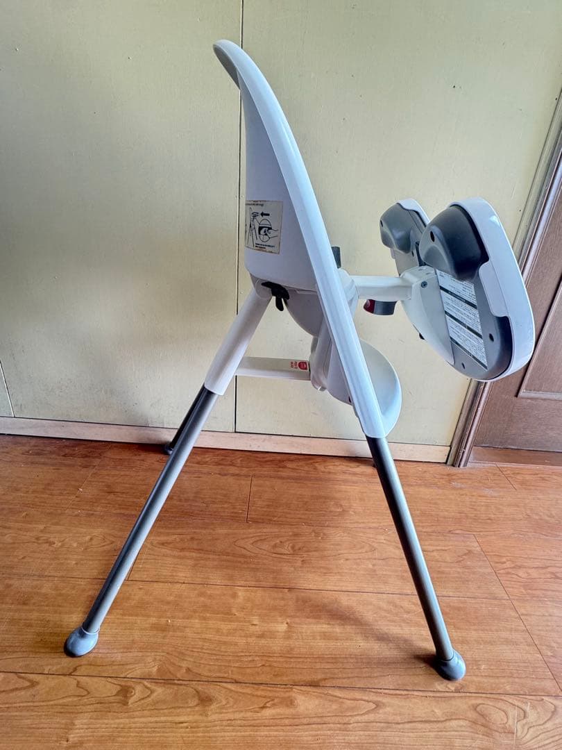 廃盤品　ベビービョルン ハイチェア (ハーネス付) ホワイト/グレー 希少色