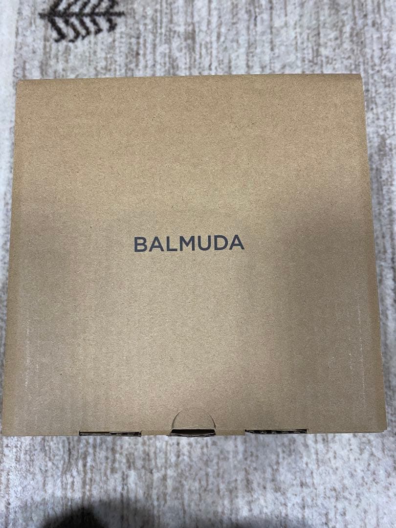 BALMUDA 電気ケトル　KPTO1 JP 0.6L ホワイト★新品未使用‼️