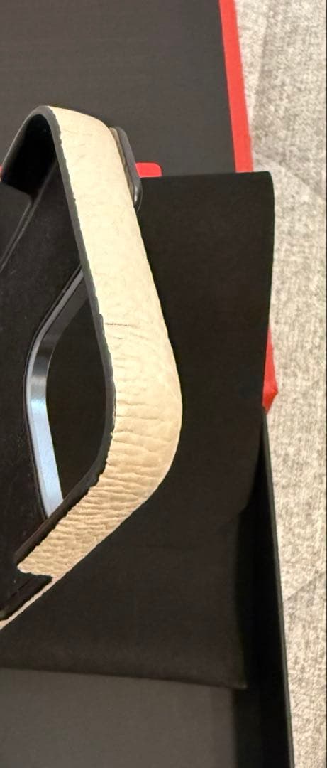 ボナベンチュラ　iPhone15proケース　グレージュ