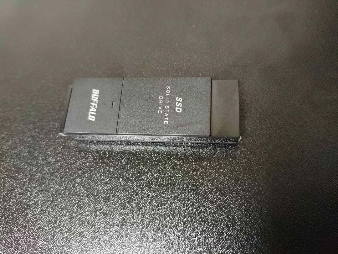 バッファロー 外付けSSD 1TB　SSD-PUT1.0U3-B/N