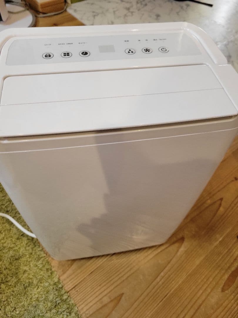 タンスのゲン　コンプレッサー式除湿機 10L/日