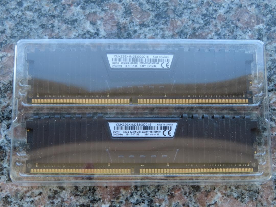 メモリー Corsair Vengeance LPX DDR4 32GB 3000MHz
