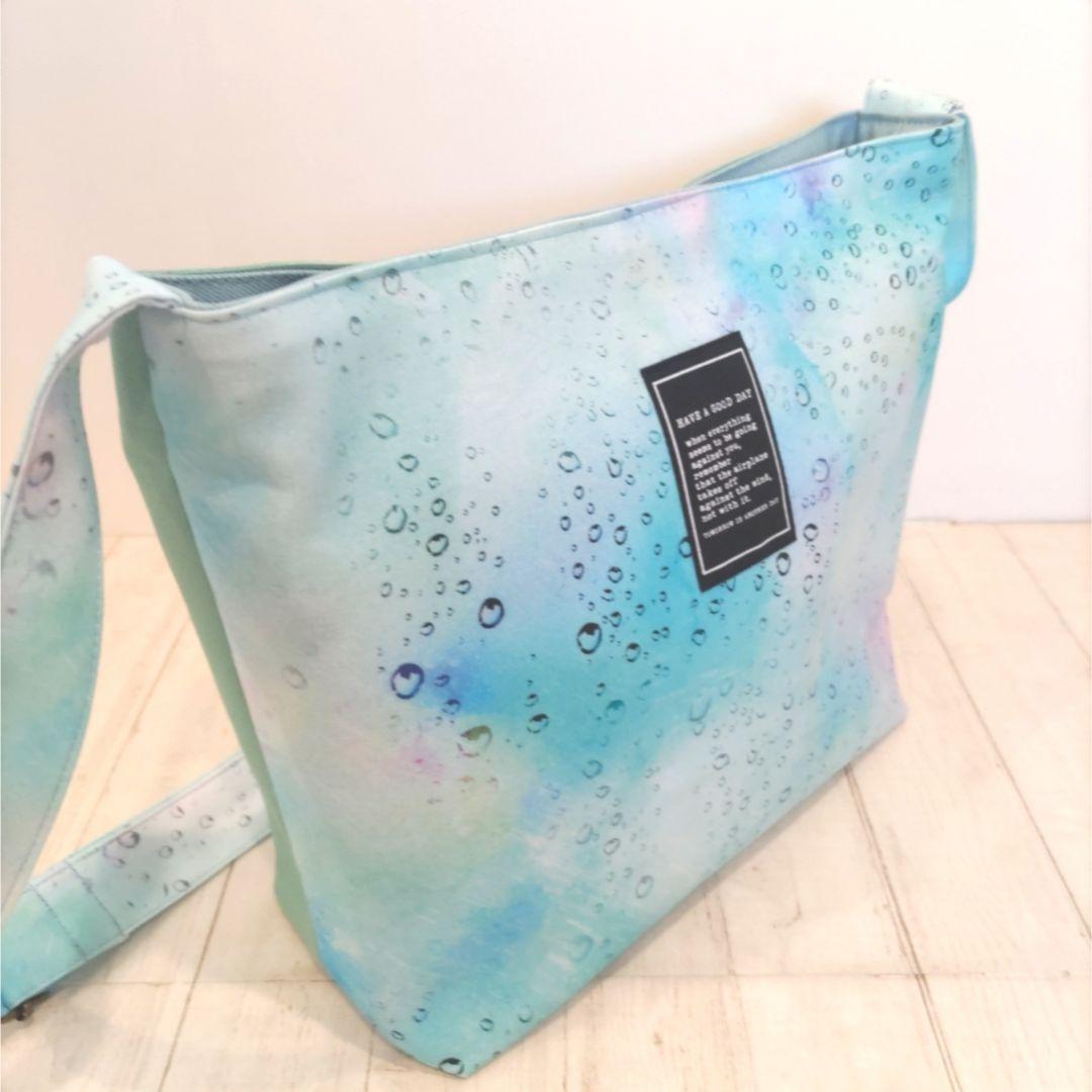 おたま様　仕切りポケット付ショルダーバッグ　ファスナートート　ミニ財布