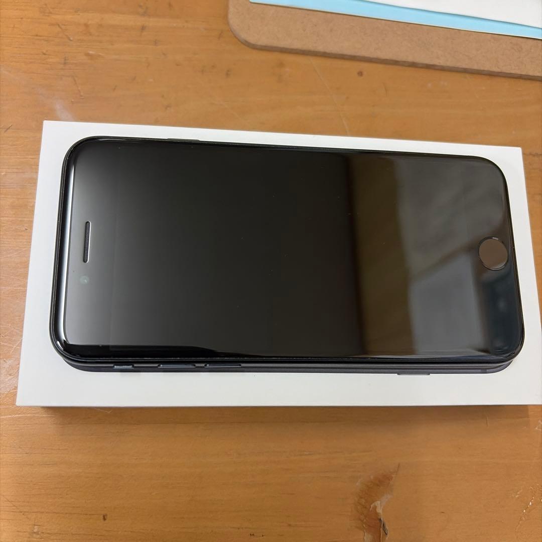 iPhoneSE第3世代64GB最大容量97%