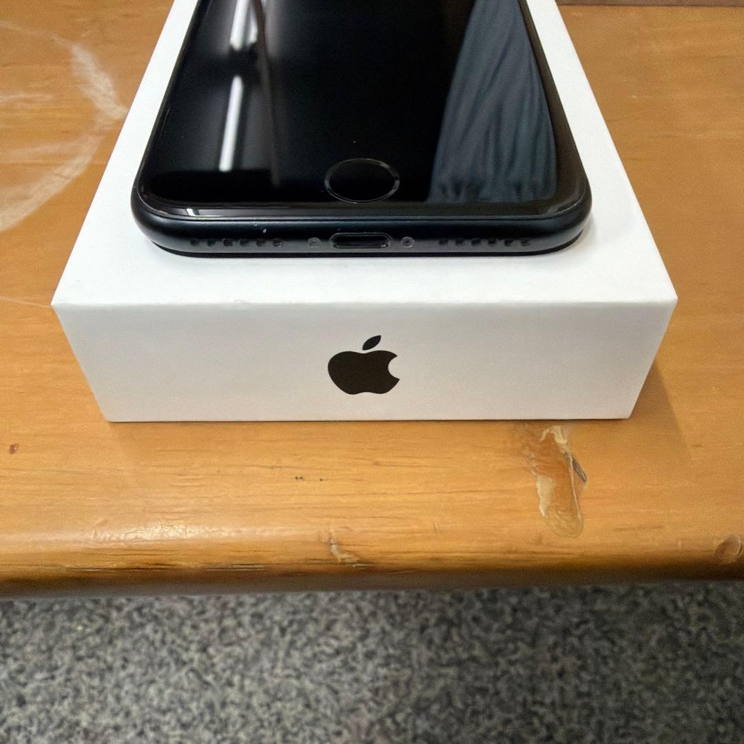 iPhoneSE第3世代64GB最大容量97%