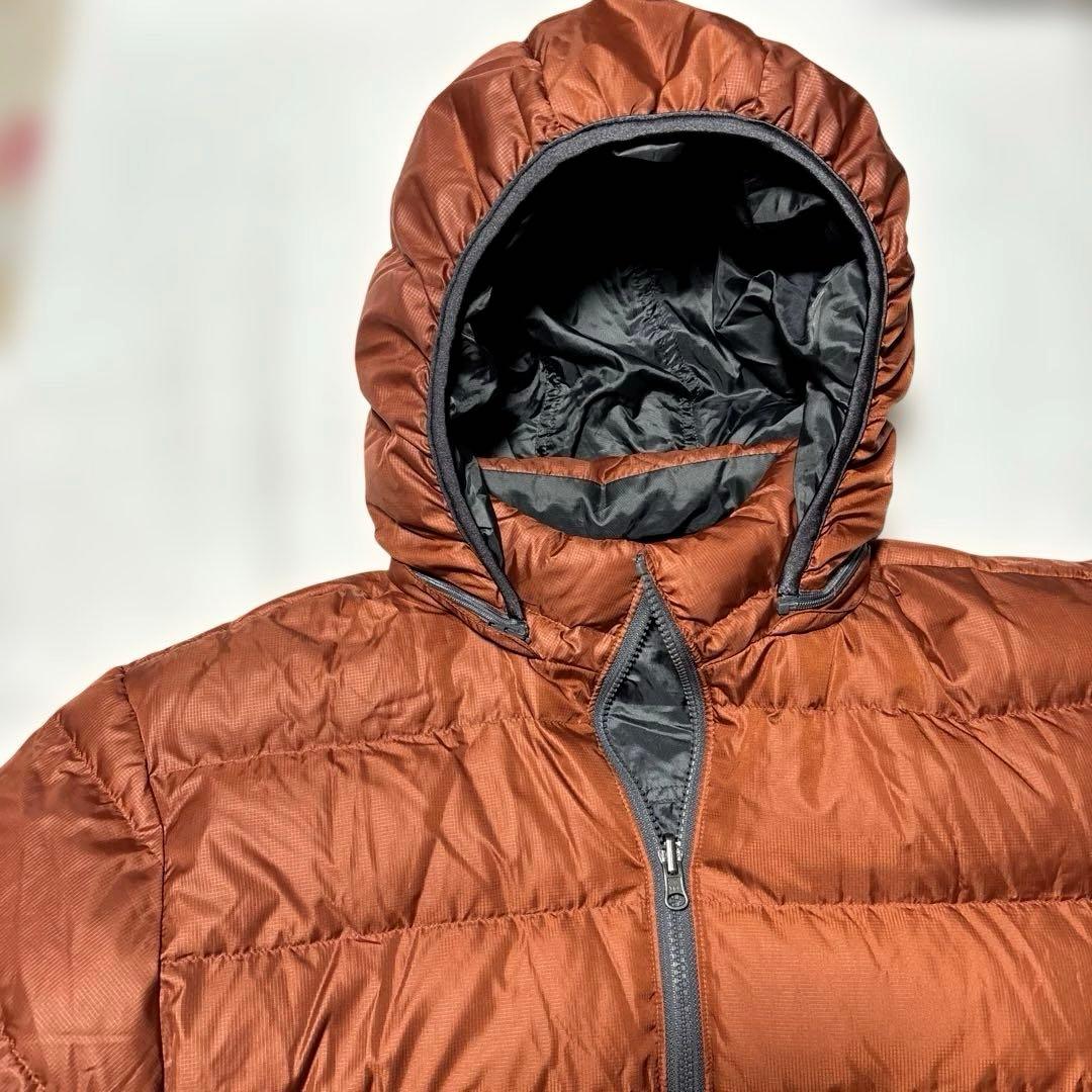 Eddie Bauer(エディーバウアー)リバーシブルフーデットダウンジャケット