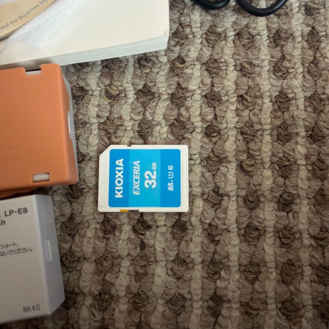 最終Canon EOS Kiss X4 デジタル一眼レフカメラ SDフルセット