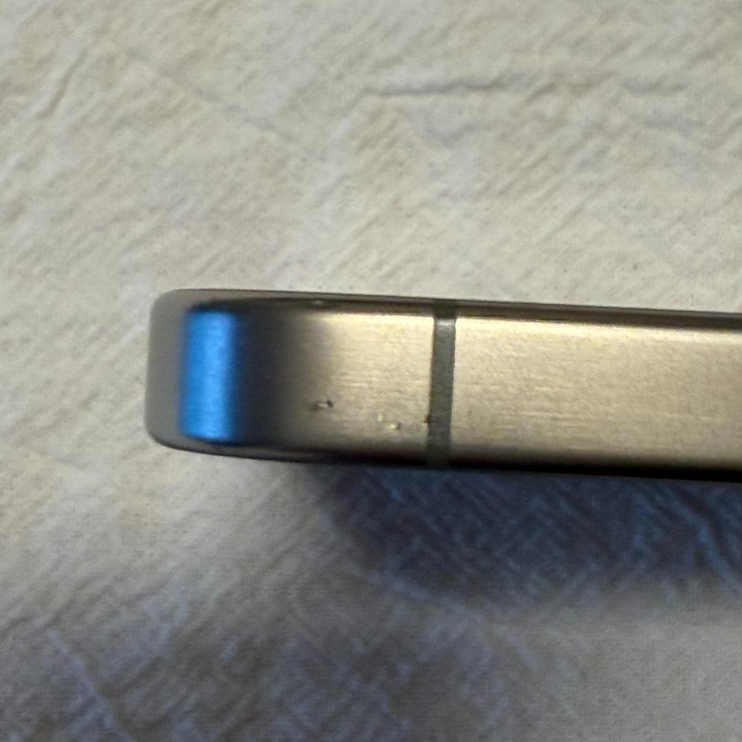 iPhone 15 Pro 256GB SIMフリー ナチュラルチタニウム