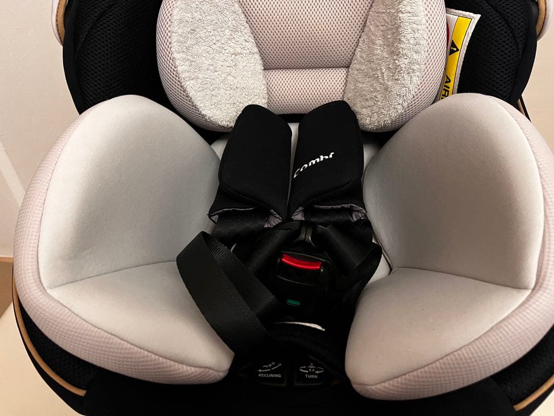 Combi チャイルドシート 回転式　クルムーヴスマート　ISOFIX対応