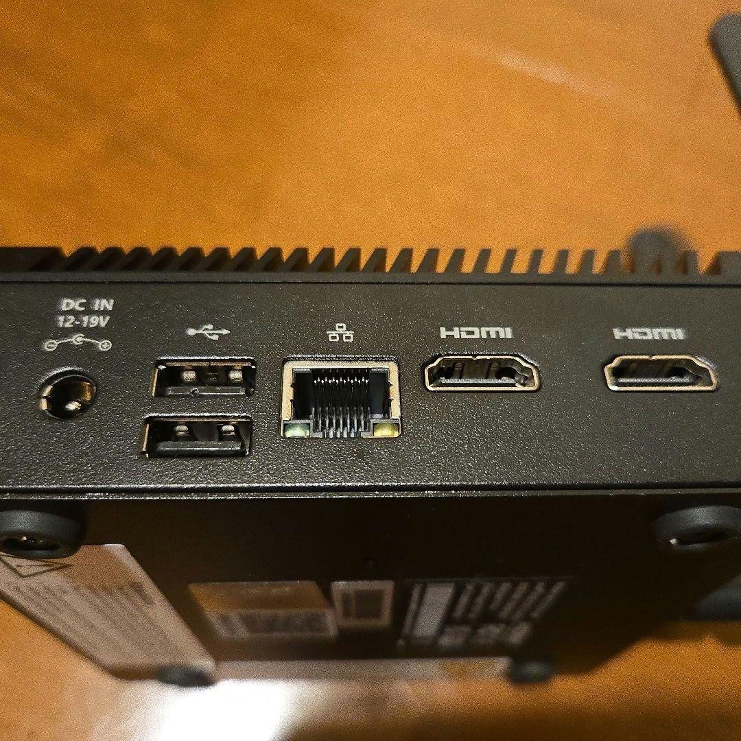 MINIX Z100-0db N100 ファンレスミニPC