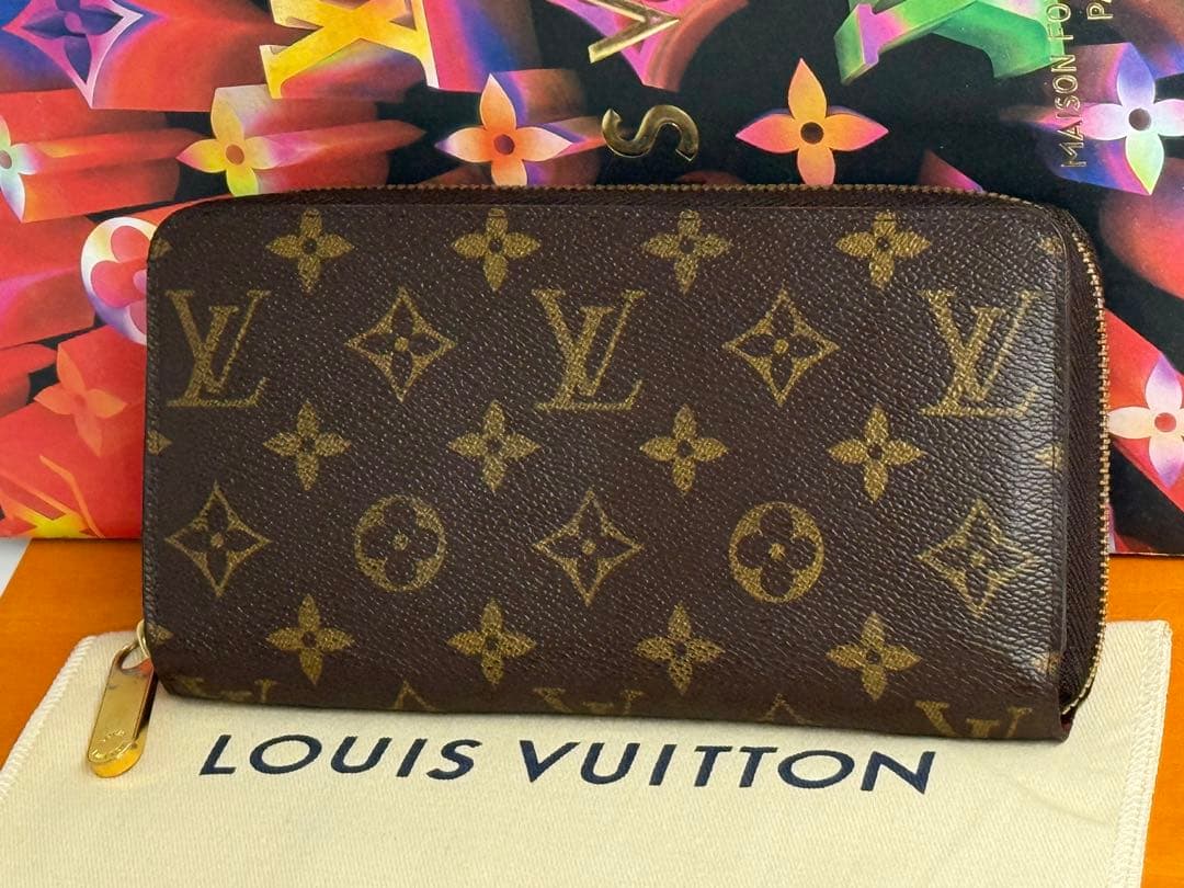 美品！新型LOUIS VUITTONルイヴィトン　ジッピーウォレット　フィーシャ