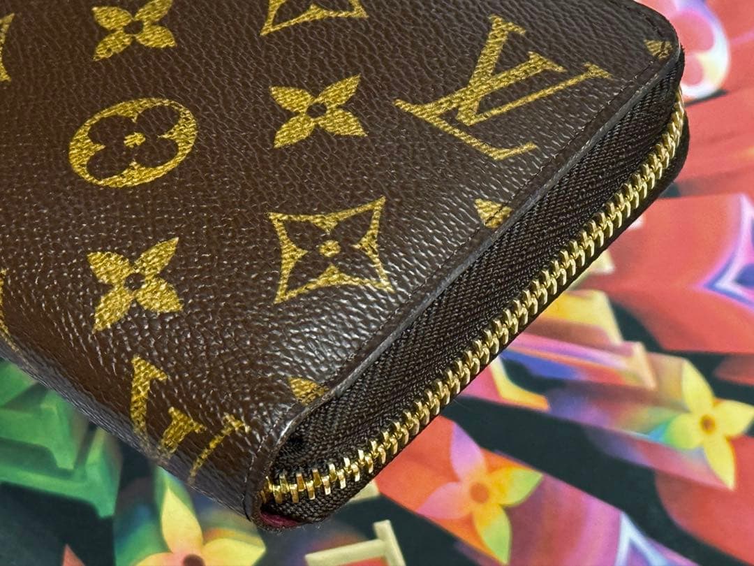 美品！新型LOUIS VUITTONルイヴィトン　ジッピーウォレット　フィーシャ