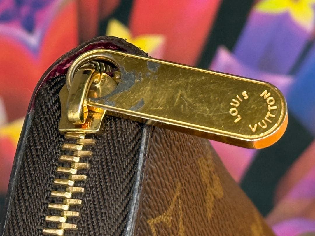 美品！新型LOUIS VUITTONルイヴィトン　ジッピーウォレット　フィーシャ