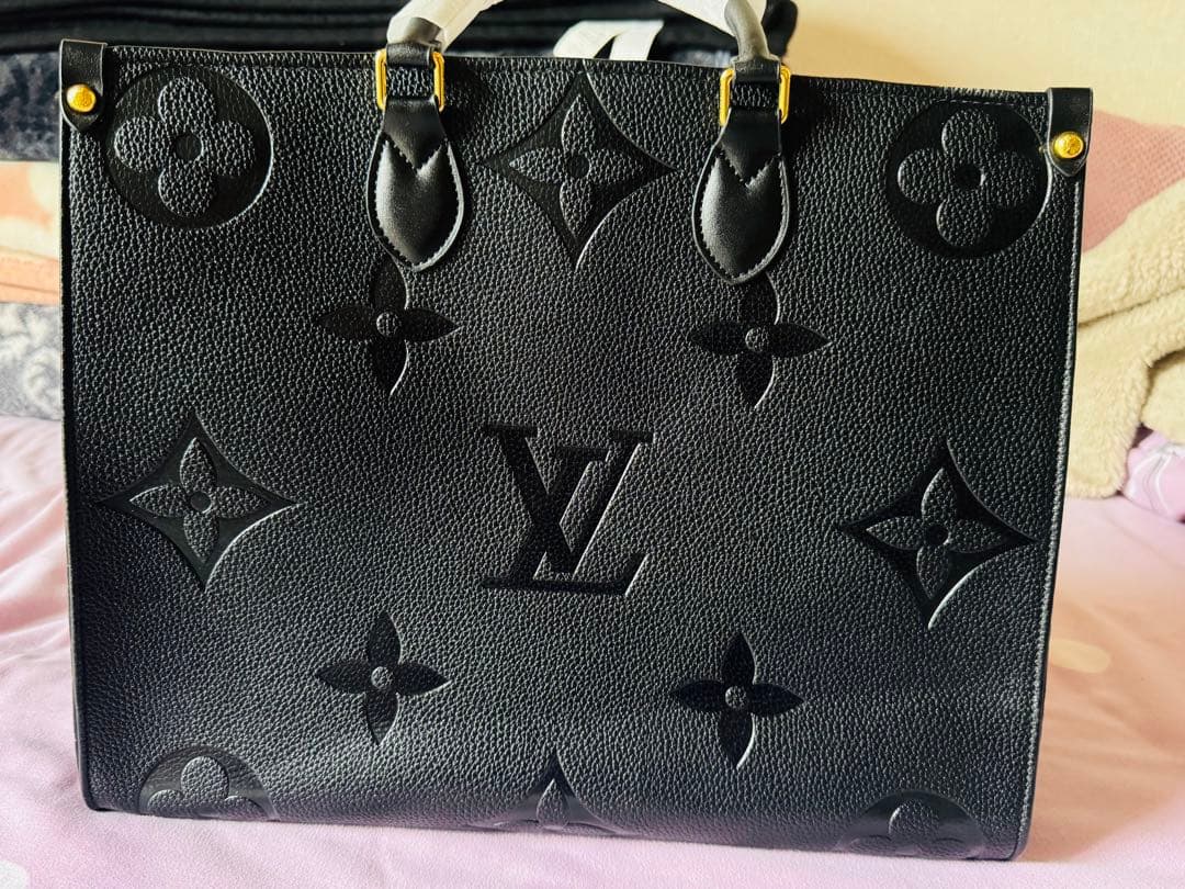 Louis Vuitton ブラック ビジネスバッグ