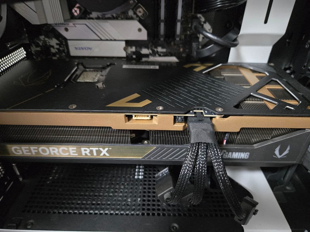 【購入証明付】ZOTAC GEFORCE RTX 5080 【美品】