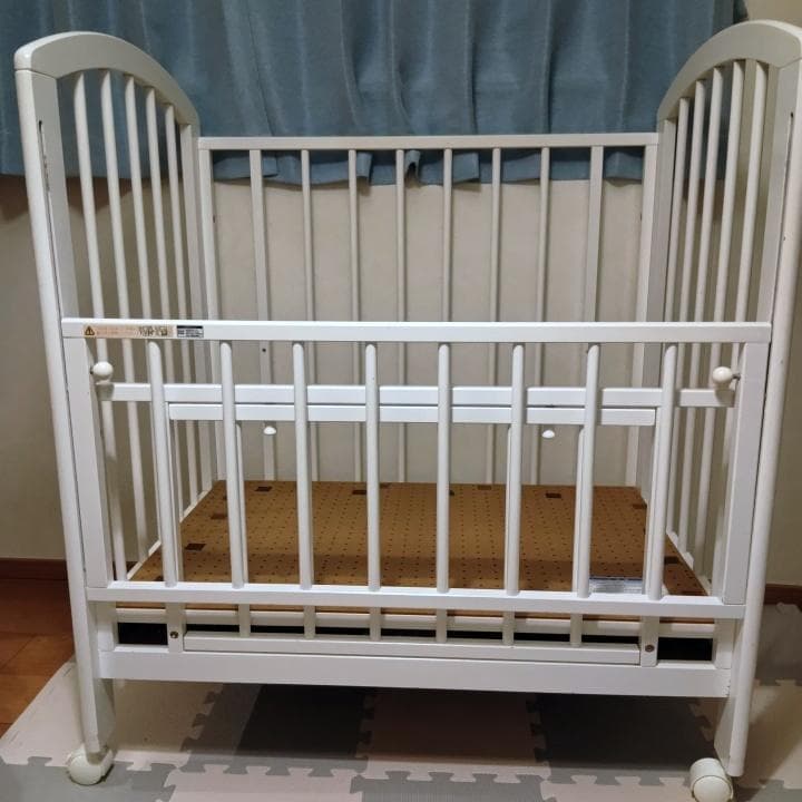 【✨送料込み✨】カトージ ミニベビーベッド ミニ立ちベッド⭐︎