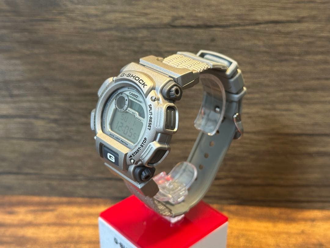 CASIO G-SHOCK DW-9000 トリプルクラウン　シルバー　美品