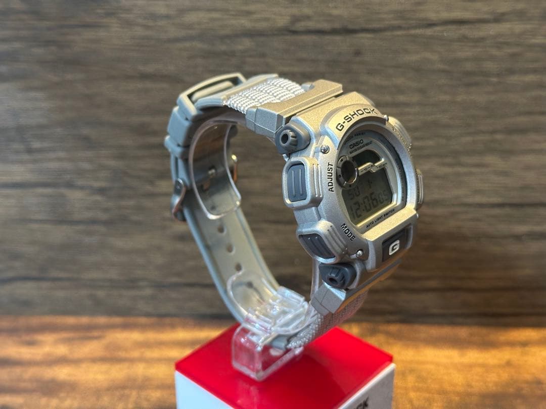 CASIO G-SHOCK DW-9000 トリプルクラウン　シルバー　美品