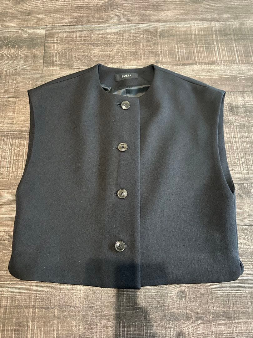 ロエフ LOEFF ボタン付きベスト ブラック 0