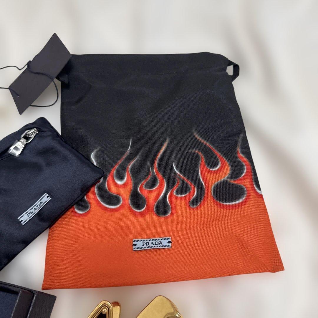 M*M様 PRADA ゴールド ヘアクリップ