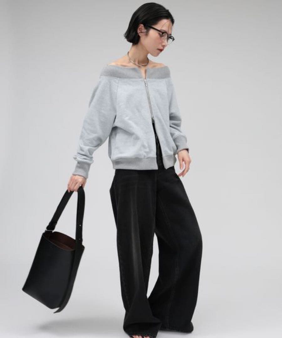 【oll】＜別注＞ZIPスウェット　オフショルダー
