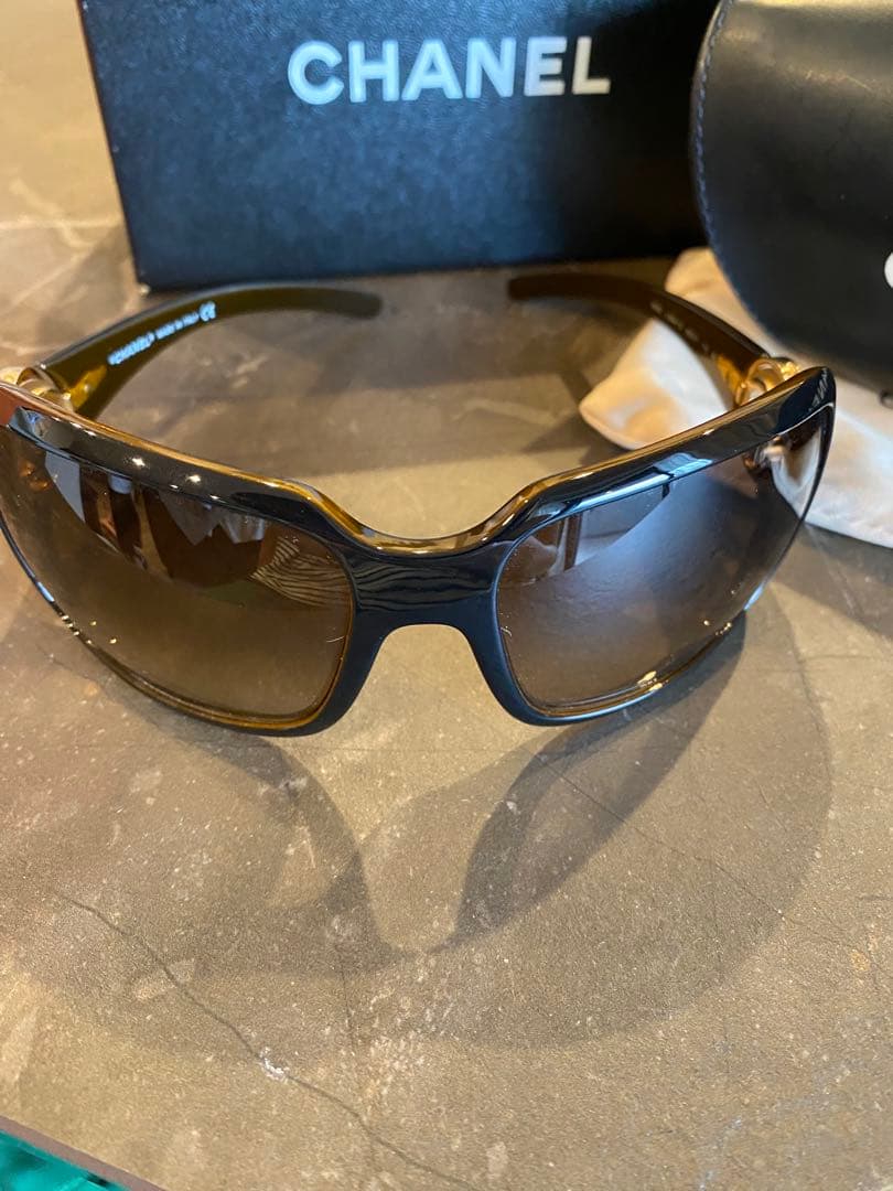 美品 CHANEL サングラス ラウンド型 ロゴ ゴールドロゴ ブラウン