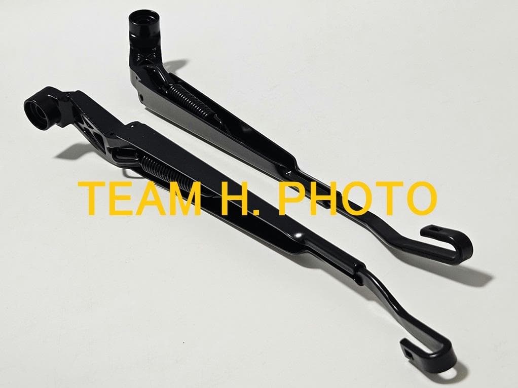 80系ランクル　純正 フロントワイパーアーム 左右セット　キャップ＆ナット 付属