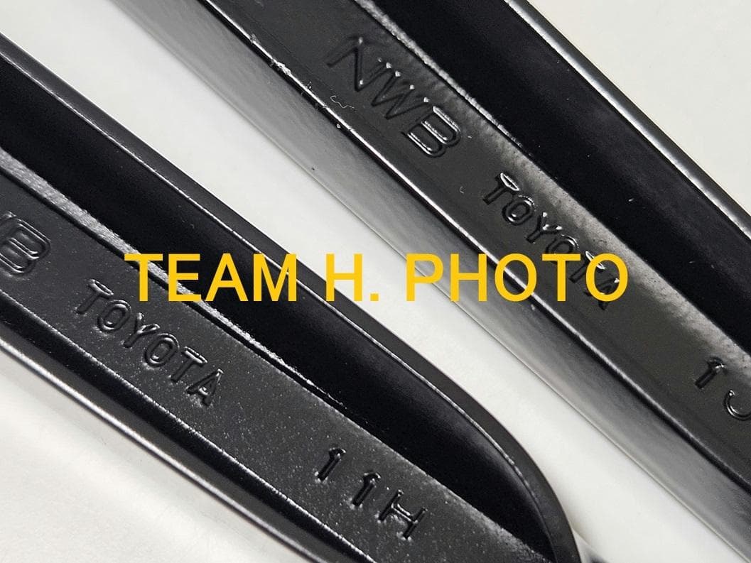 80系ランクル　純正 フロントワイパーアーム 左右セット　キャップ＆ナット 付属