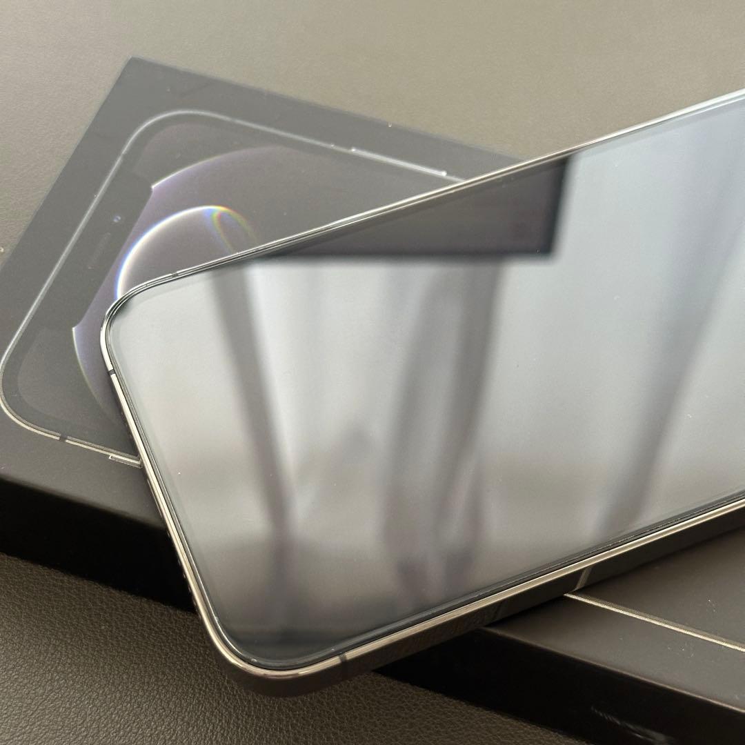 美品 Apple iPhone 12 Pro 256GB RIMOWAケース