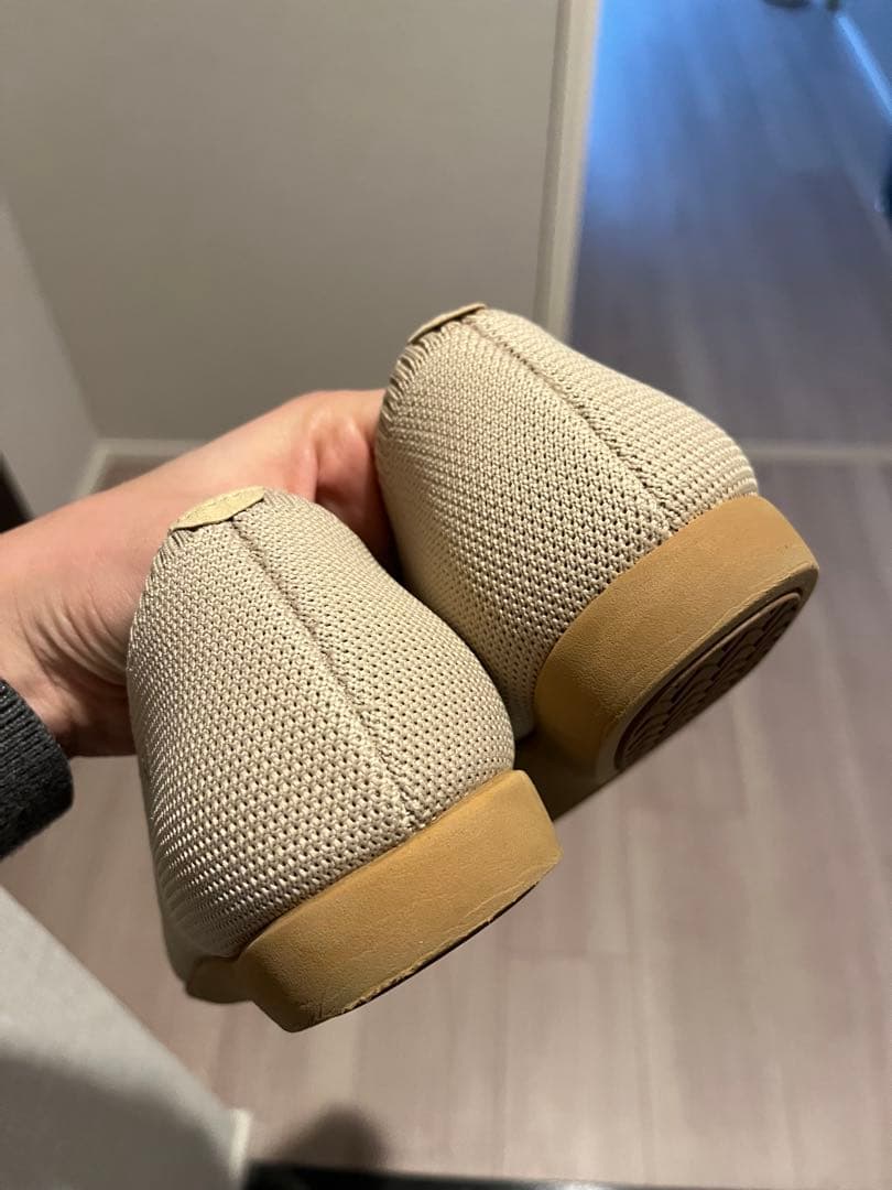 【美品】Vivaia ヴィヴァイア ポインテッドトゥ フラットシューズ