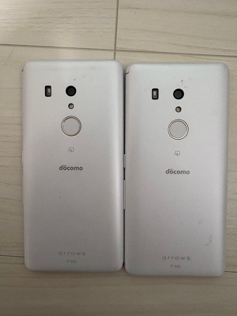 arrows F-02L docomo ホワイト