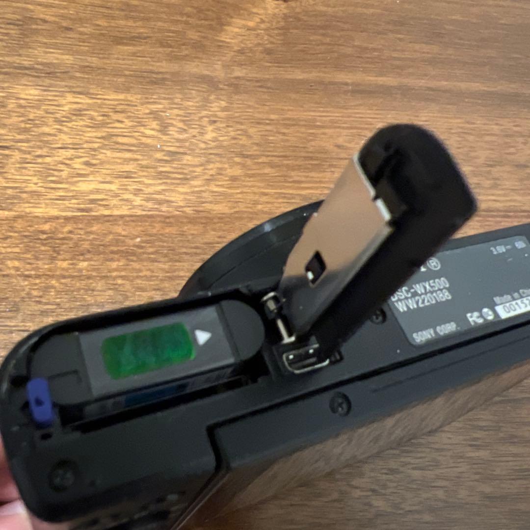 デジカメ　SONY DSC-WX500